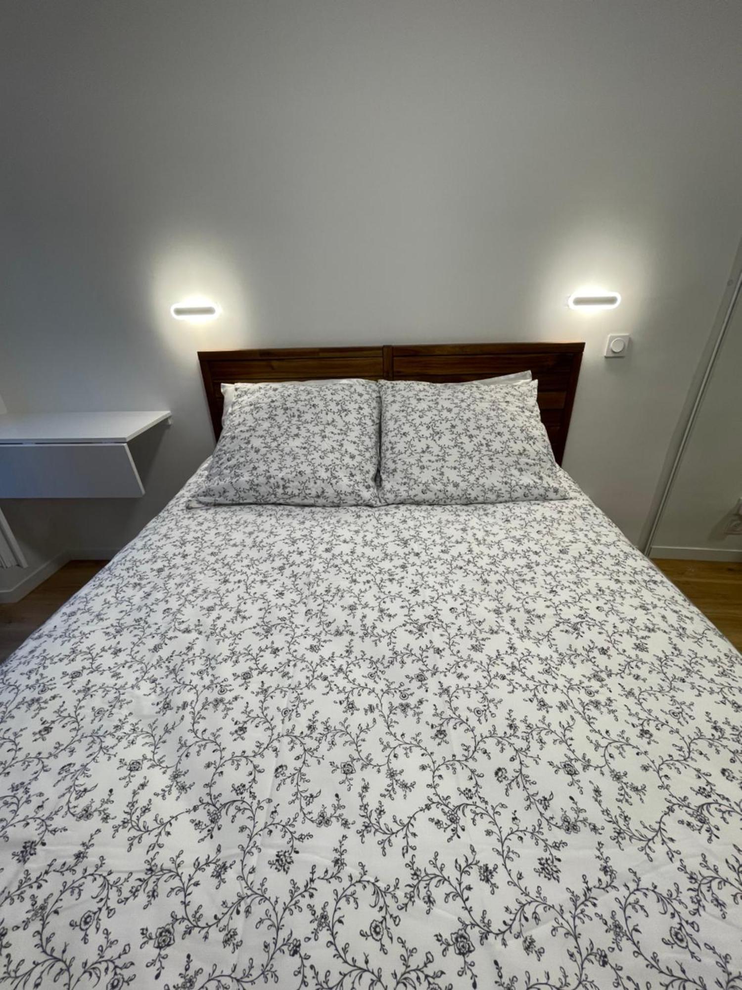 Appartamento Montmartre Cosy Parigi Esterno foto