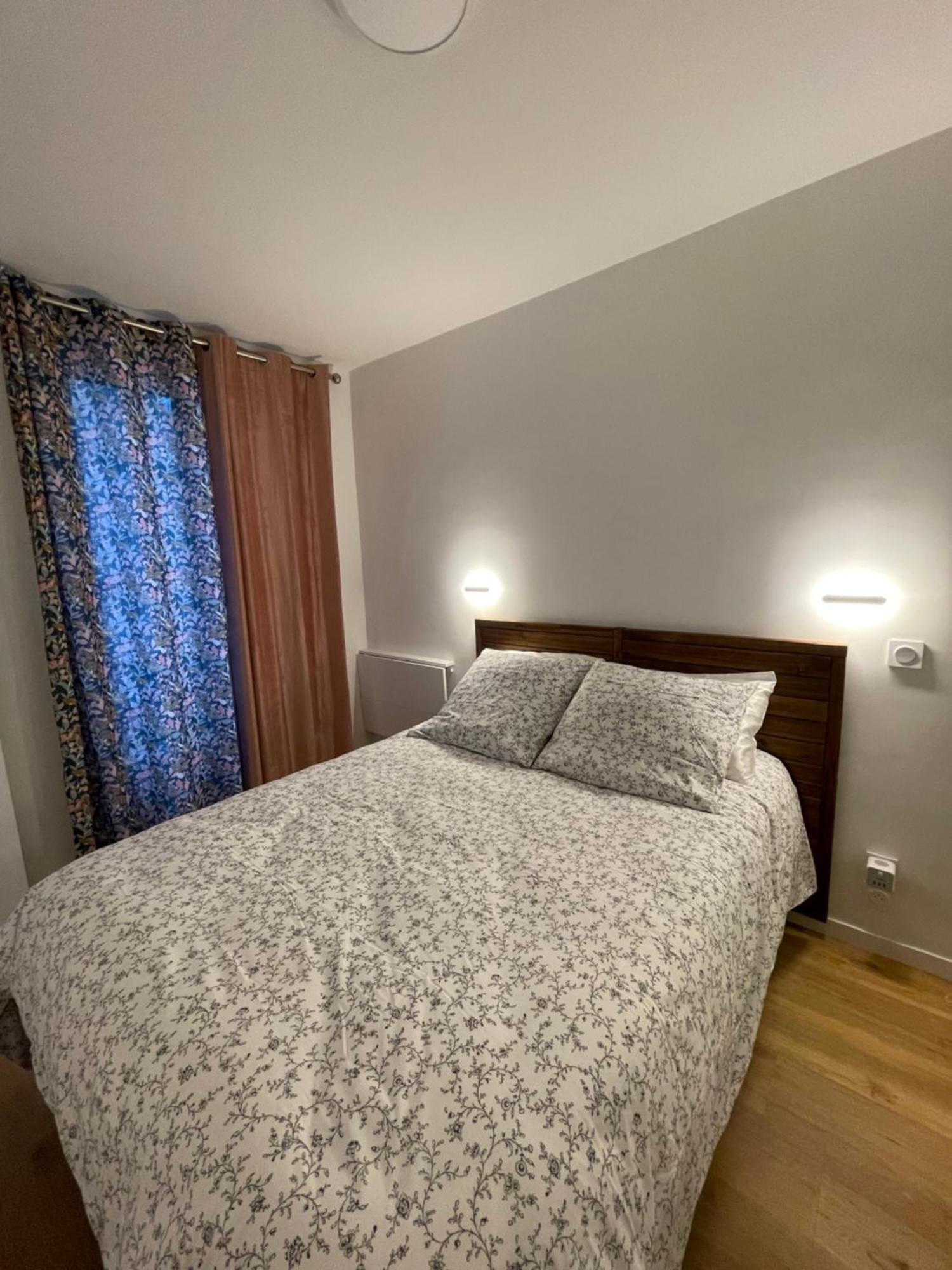 Appartamento Montmartre Cosy Parigi Esterno foto